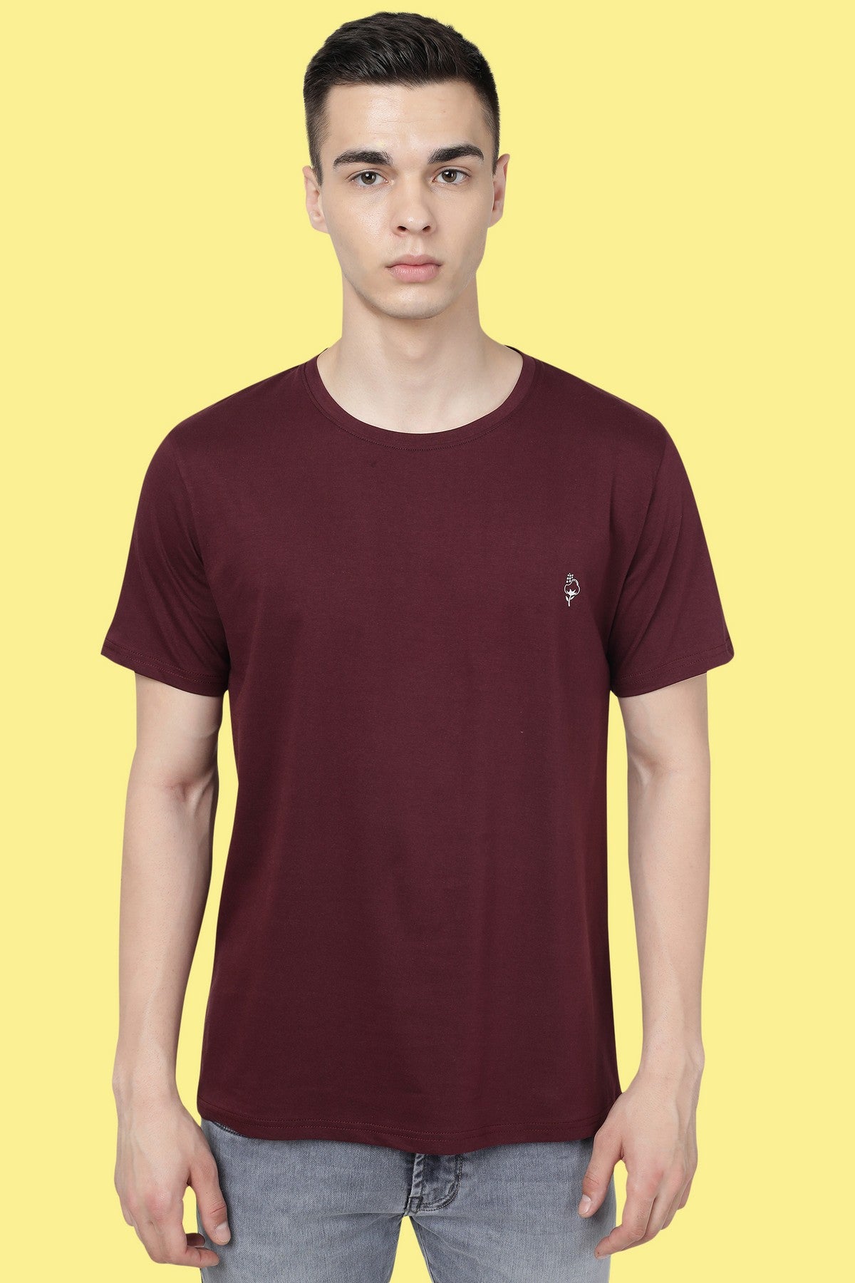 Maroon Solid Men Half Sleeve Pure Cotton Round Neck T-Shirt