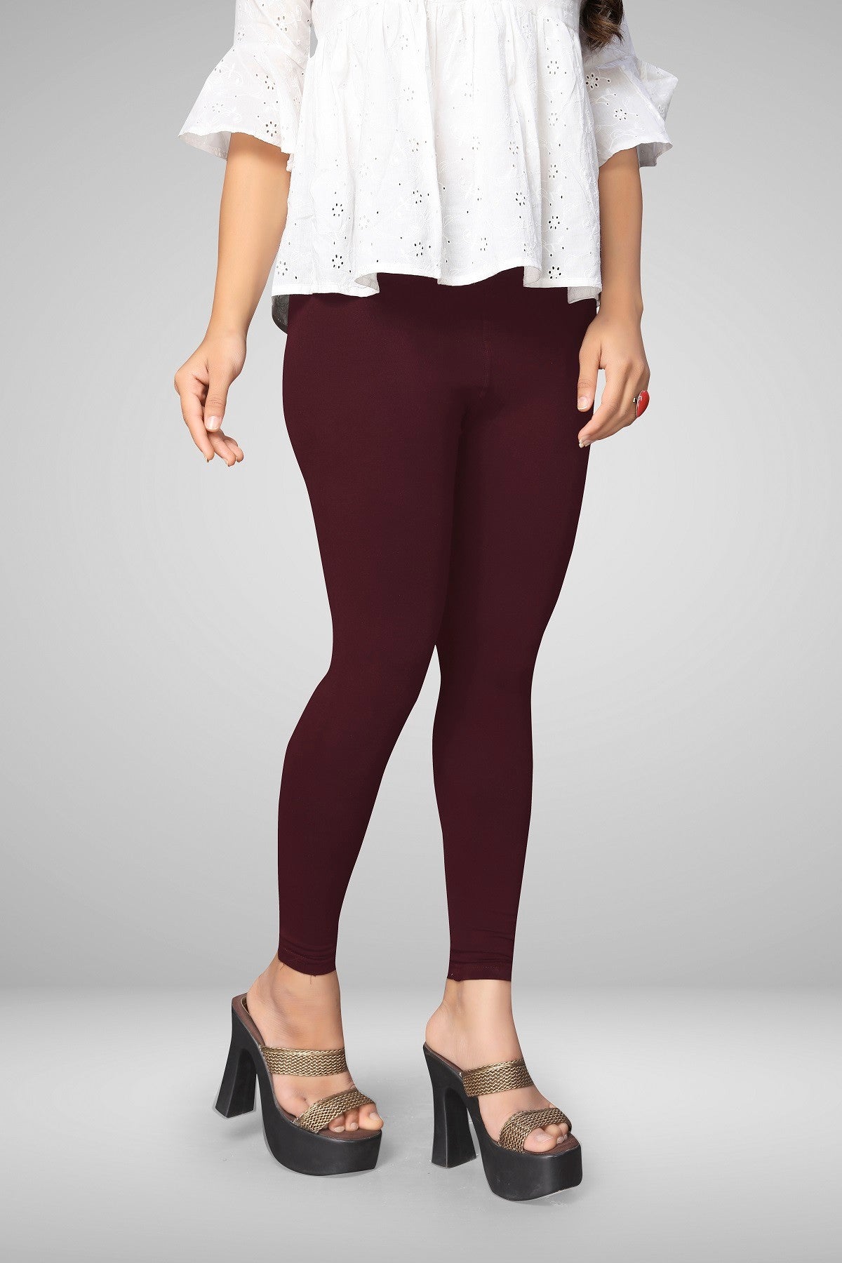 SOFT SMOOTHING SEAMLESS LEGGING | COCOA | Leggings are not pants, Ankle  length leggings, Legging